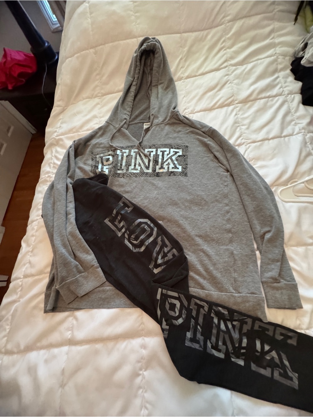 Victoria’s Secret Pink Bundle - Picture 10 of 16